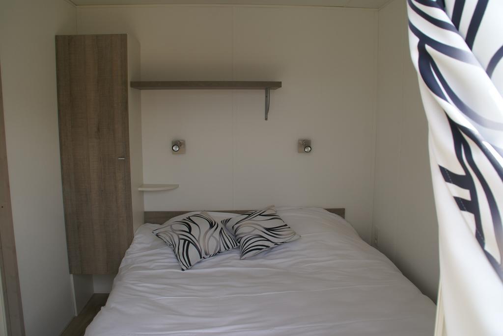 Les Roulottes & Cottages Du Moulin Chenille-Change Номер фото